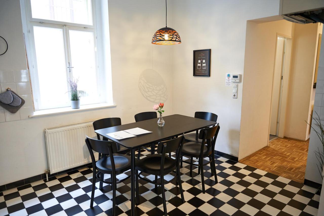 Fancy Home For 5 With Self-Check-In At Spittelberg Виена Екстериор снимка